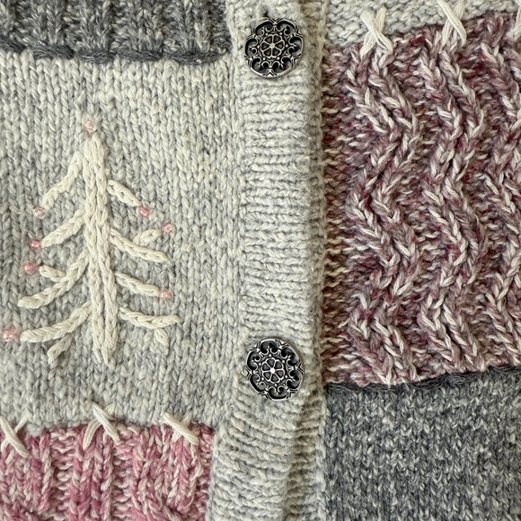 Cozy Patchwork Holiday Christmas Knit Sweater Cardigan – Soft Greys & Pinks - Picture 6 of 7
